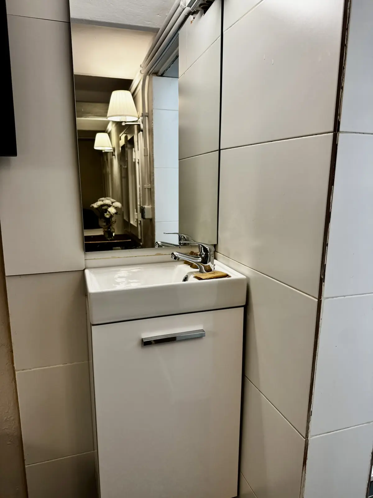baño-privado-hostal-barcelona-centro