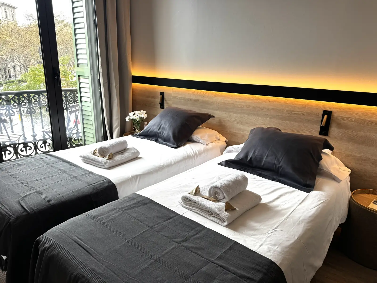 habitación doble hostal Barcelona barato